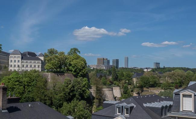 Luxury Penthouse Apartment With 3 Balconies -2 Bedrooms -Petrus View & Parking Luxembourg Exterior photo