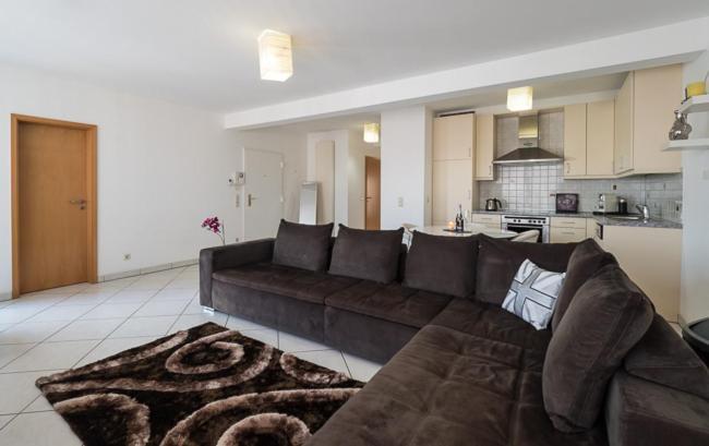 Luxury Penthouse Apartment With 3 Balconies -2 Bedrooms -Petrus View & Parking Luxembourg Exterior photo