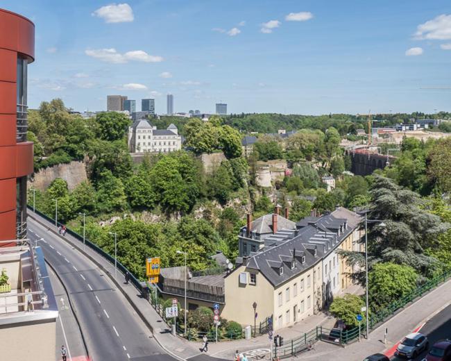 Luxury Penthouse Apartment With 3 Balconies -2 Bedrooms -Petrus View & Parking Luxembourg Exterior photo