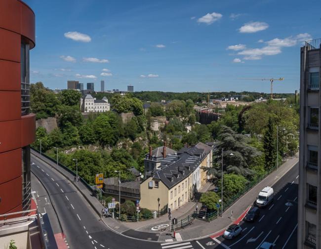 Luxury Penthouse Apartment With 3 Balconies -2 Bedrooms -Petrus View & Parking Luxembourg Exterior photo